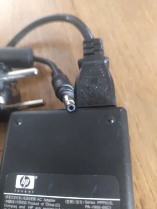 AC adapter HP 239428-001, 239705-001 90w