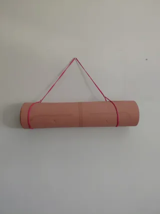 Bonita esterilla de yoga antideslizante con funda