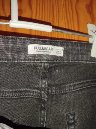 Vaqueros Pull&Bear Gris