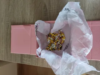 Cajas y bolsa Pandora rosa y blanca