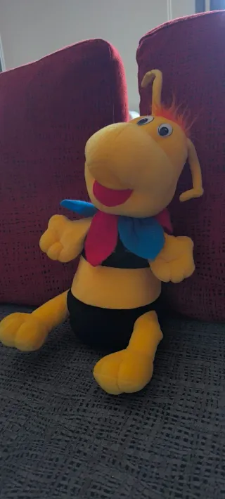 Peluche Avispa Mediano