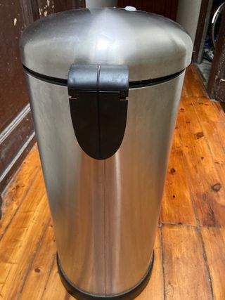 Cubo basura metálico pedal