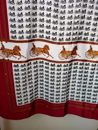 Sciarpa foulard in seta stile Hermes