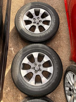 Llanta Jeep Wrangler 18 Pulgadas 255/70 R18  113 T