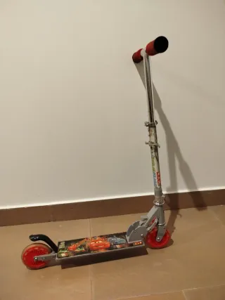 Patinete infantil Cars