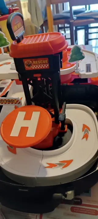 Estación de bomberos de juguete