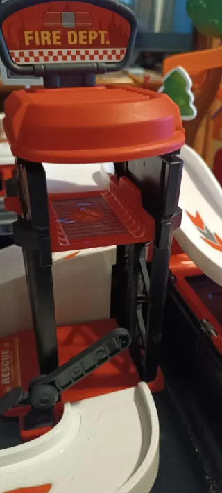 Estación de bomberos de juguete