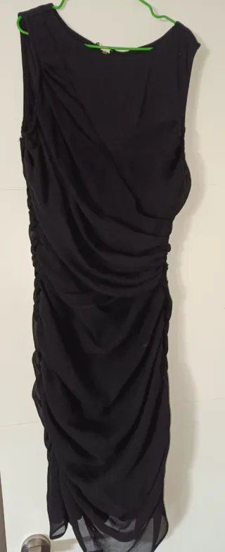 Vestido de fiesta negro drapeado