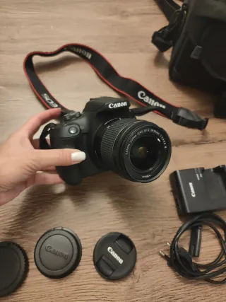 Cámara Canon EOS 2000D + Accesorios