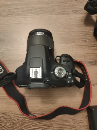 Cámara Canon EOS 2000D + Accesorios