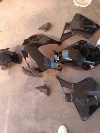 Carenado Honda CBR 600RR Negro/Blanco