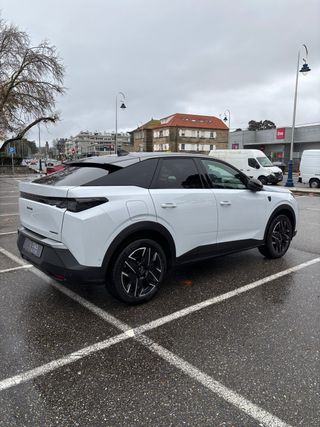 Peugeot 3008 GT HYBRID (2024)