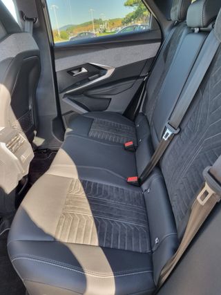 Peugeot 3008 GT HYBRID (2024)