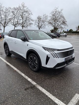 Peugeot 3008 GT HYBRID (2024)