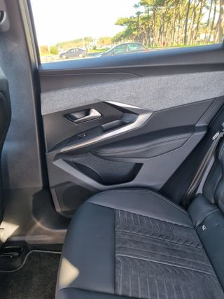 Peugeot 3008 GT HYBRID (2024)