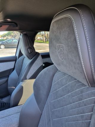 Peugeot 3008 GT HYBRID (2024)