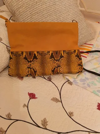 Bolso pequeño marrón y multicolor