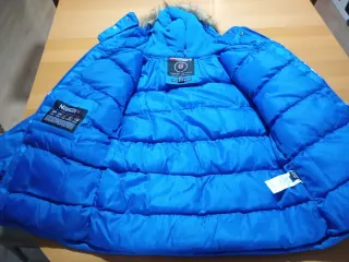 Abrigo Norway talla 16 años