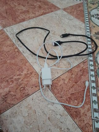 Consola de juegos con mando y 20+ juegos