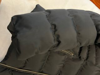 Plumas mujer negro con cuello de pelo