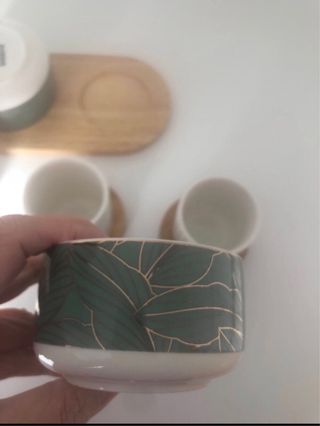 Juego 4 Vasos y 2 Cuencos Porcelana