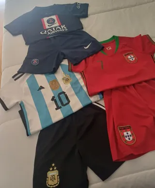 Conjunto 3 camisetas y 3 pantalones fútbol 5-6 año