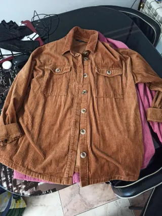 Sobrecamisa Kiabi pana rosa Talla L y regalo otra