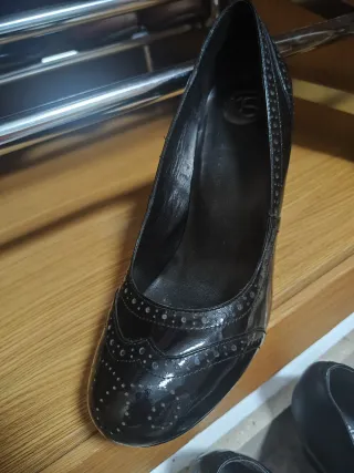 Zapatos de tacón negros