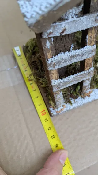 Capanna Presepe con pino