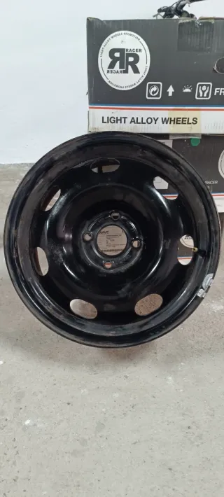 Se venden Llantas Citroen 16 Acero    10€ //unida