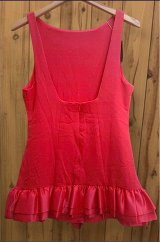 Vestido mini con volantes