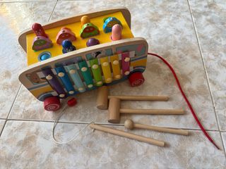 Giocattoli in legno per neonati