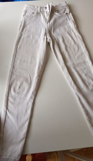 Vaqueros pitillo blancos mujer
