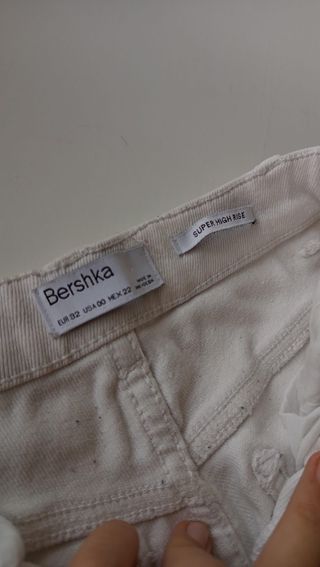 Vaqueros pitillo blancos mujer