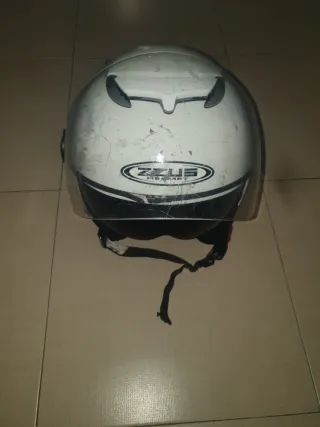 Casco Zeus Blanco