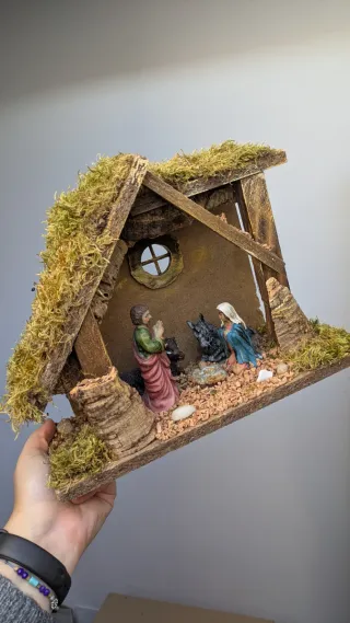 Capanna Presepe con statuine fisse