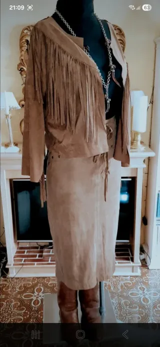 Chaqueta de ante con flecos estilo Western