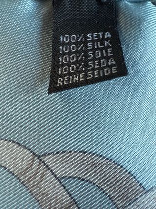 Foulard in seta fantasia azzurro e oro