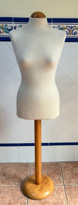 Maniquí de adulta.