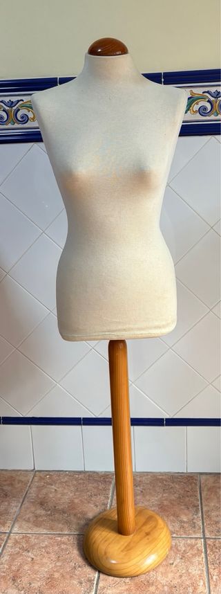 Maniquí de adulta.