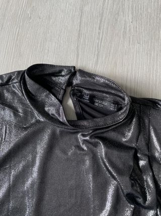 Vestido negro brillante