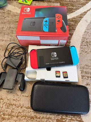 Nintendo Switch + 2 giochi + accessori