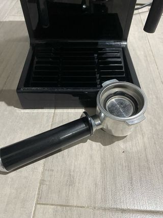 Cafetera Espresso DeLonghi Profesional Negra