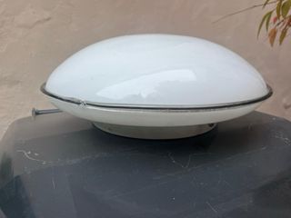 Plafoniera in vetro e plastica