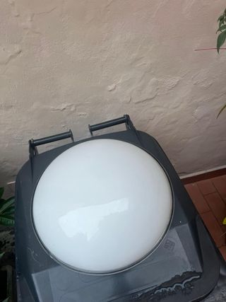 Plafoniera in vetro e plastica