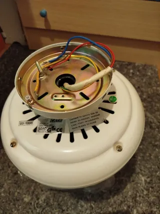 Ventilador de techo con luz blanco y dorado