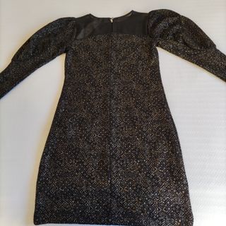 Vestido Negro y Dorado Morgan Talla S