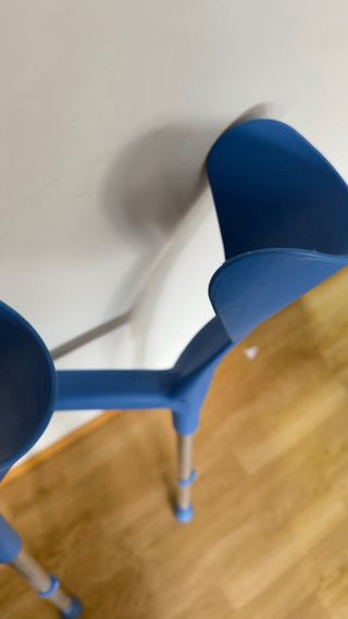 Se vende muletas para niñ@.