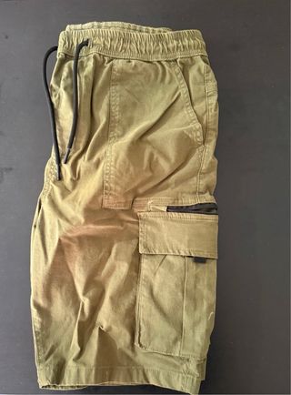 Pantalón corto cargo baggy verde