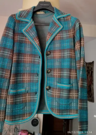 Traje chaqueta cuadros azul y marrón